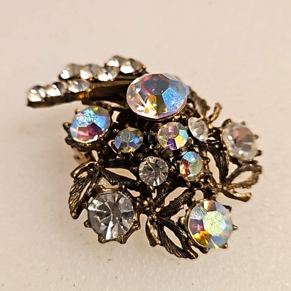 Vintage antique gold tone brooch clear and AB rhinestones prong set unsigned - Picture 2 of 6